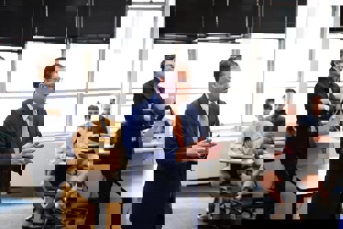 Yayo Sanz Lovatón presenta la transformación logística de RD en la Universidad George Washington