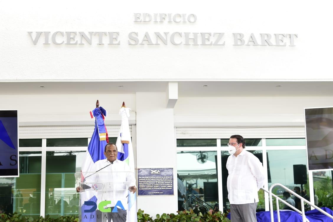 Yayo Sanz Lovatón destaca aportes institucionales de Vicente Sánchez Baret en Aduanas