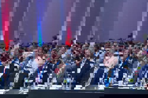 Aduanas detalla las ventajas del cumplimiento voluntario y la declaración anticipada ante consultores impositivos