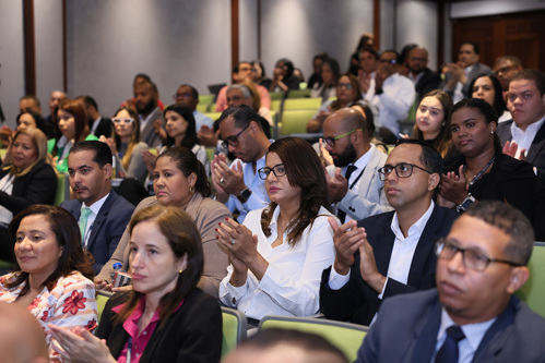 Parte de los colaboradores de Aduanas.